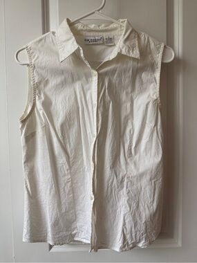 Kim Rogers White Sleeveless Button-Down Blouse